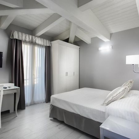 Hotel Nettuno チェゼナーティコ エクステリア 写真