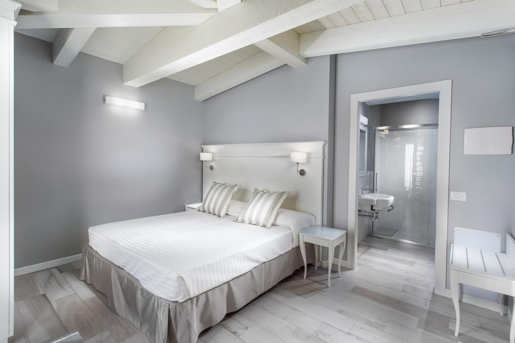Hotel Nettuno チェゼナーティコ エクステリア 写真