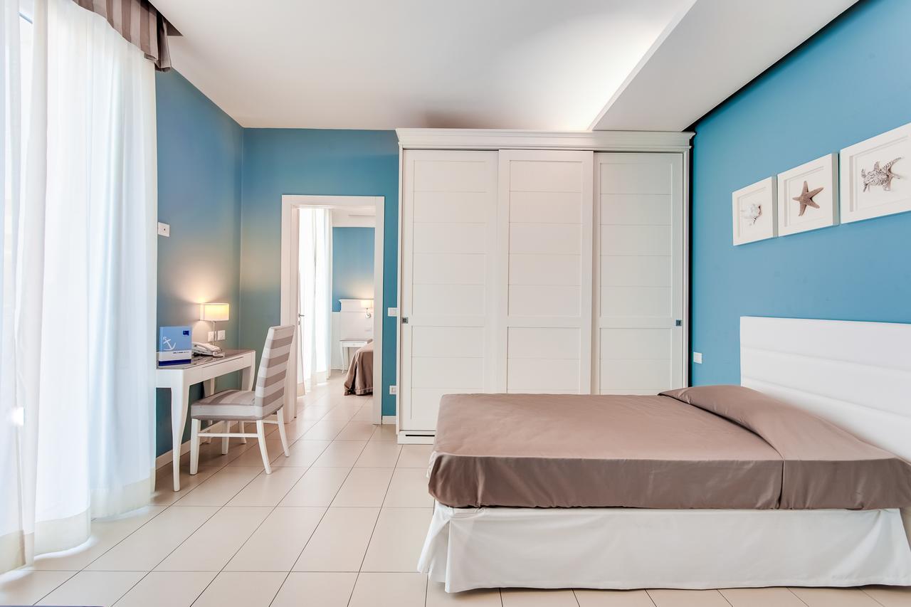 Hotel Nettuno チェゼナーティコ エクステリア 写真
