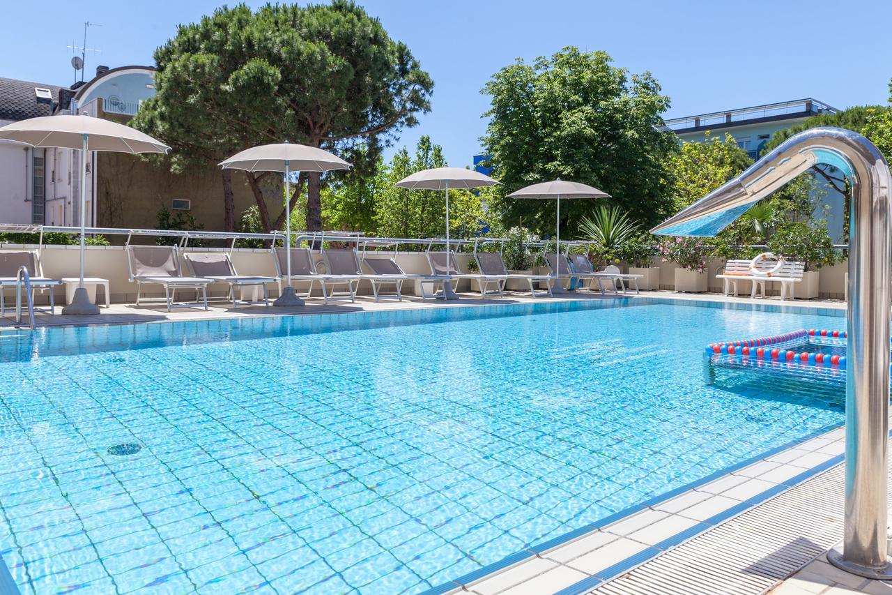 Hotel Nettuno チェゼナーティコ エクステリア 写真
